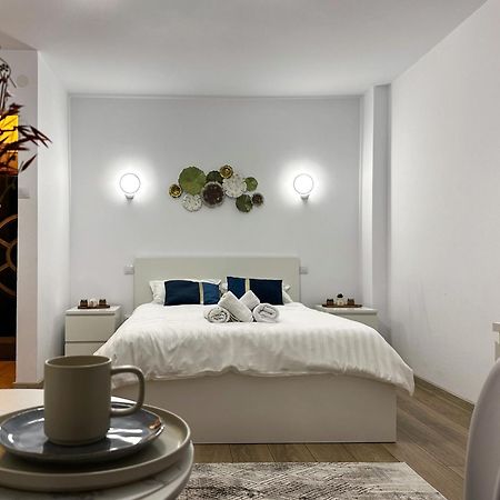 Superior One Bedroom Apartment Unirii Square Bucarest Exterior foto